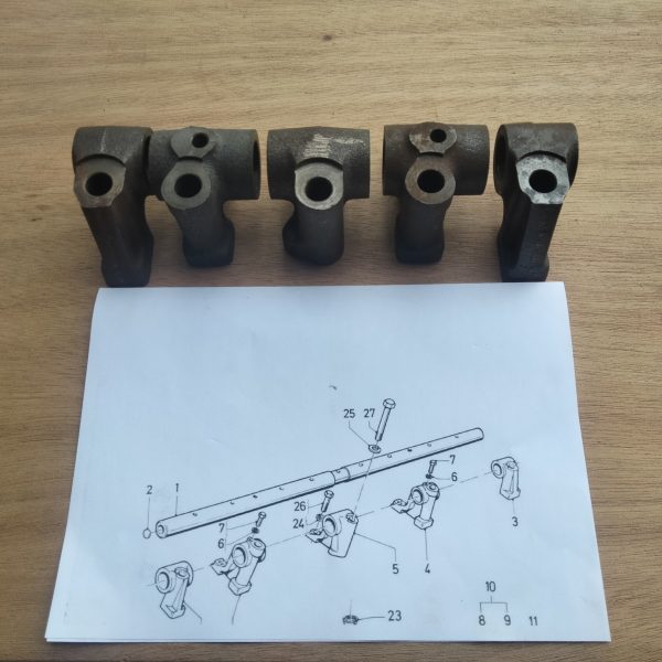 supports de tige de basculeurs moteur 2.4 diesel 09/71-03/84 ,neuf origine